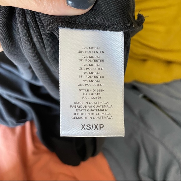 Eri + Ali Black Scalloped Neck Tank Top - Picture 4 of 6